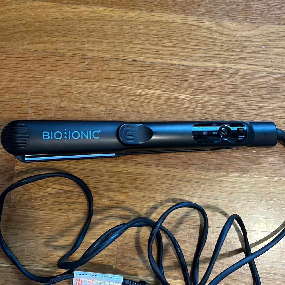 Bio Ionic OnePass 1” Straightening Iron